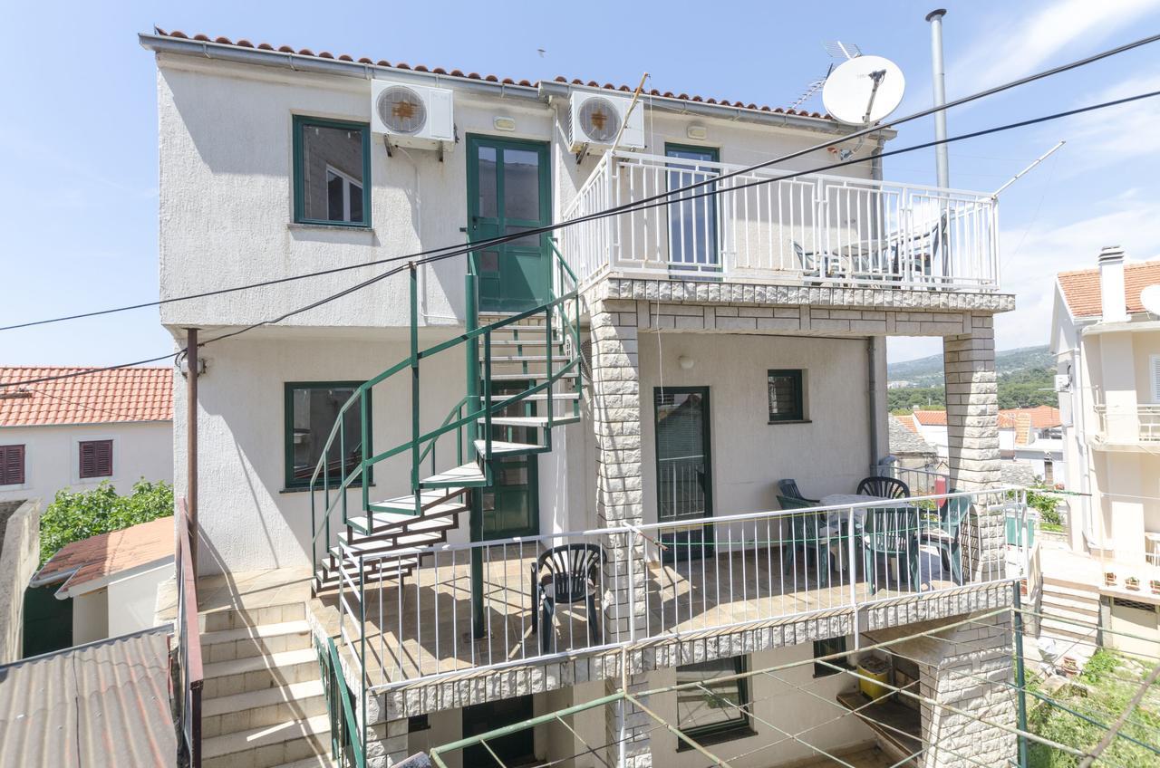 Apartments Mirko Primosten Exterior photo