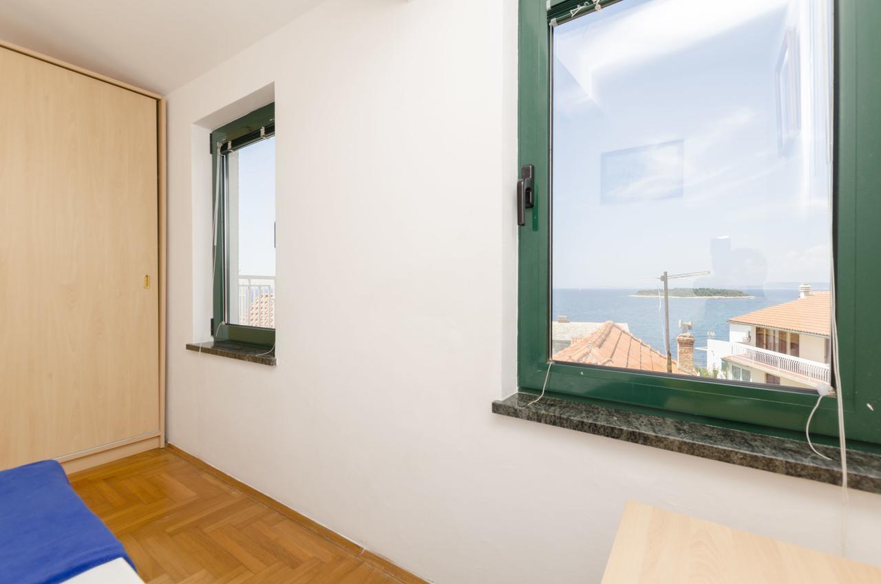Apartments Mirko Primosten Exterior photo