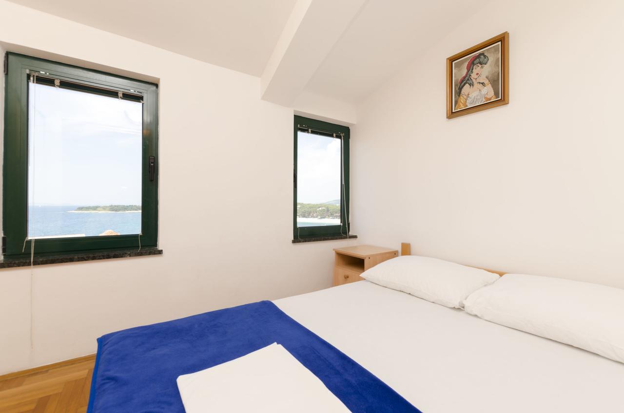 Apartments Mirko Primosten Exterior photo