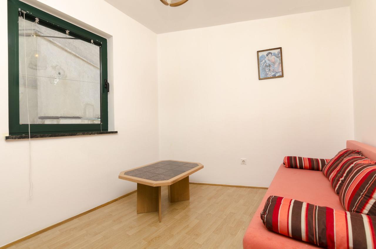 Apartments Mirko Primosten Exterior photo