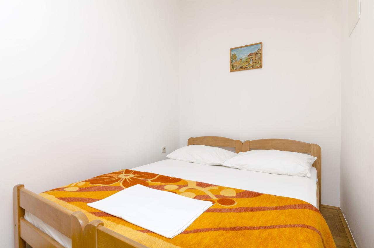 Apartments Mirko Primosten Exterior photo
